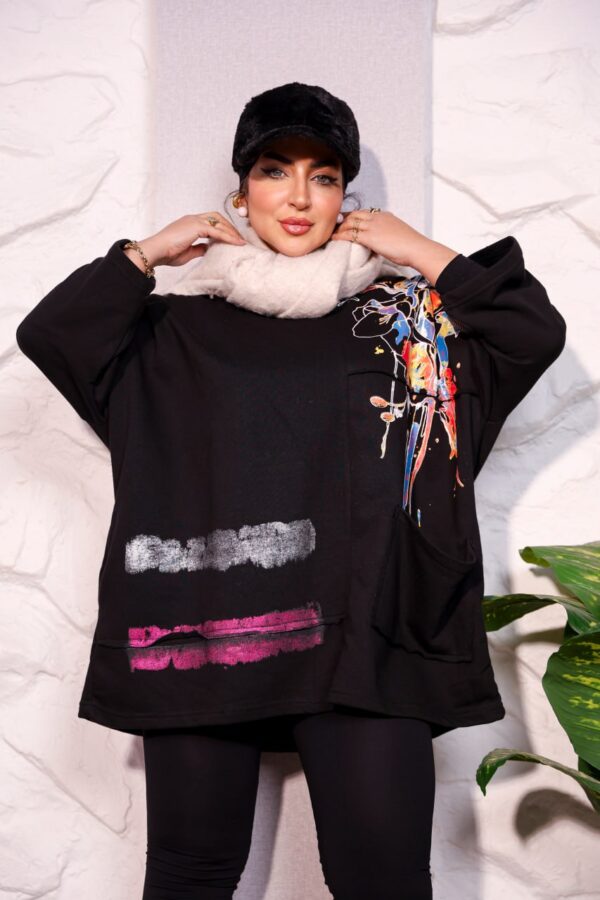 Black Oversized Floral Art Print Winter Sweatshirt Tunic with Pocket and Fuchsia Accents