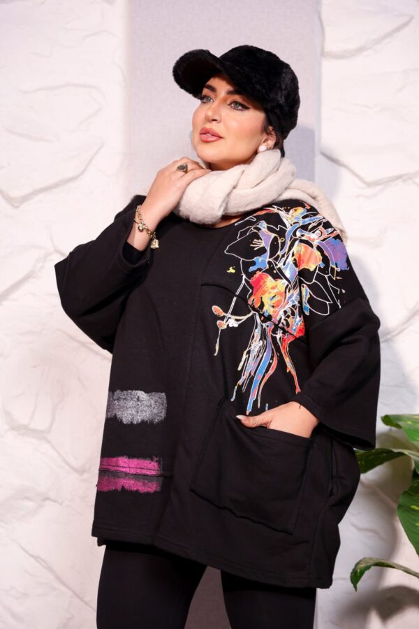 Black Oversized Floral Art Print Winter Sweatshirt Tunic with Pocket and Fuchsia Accents