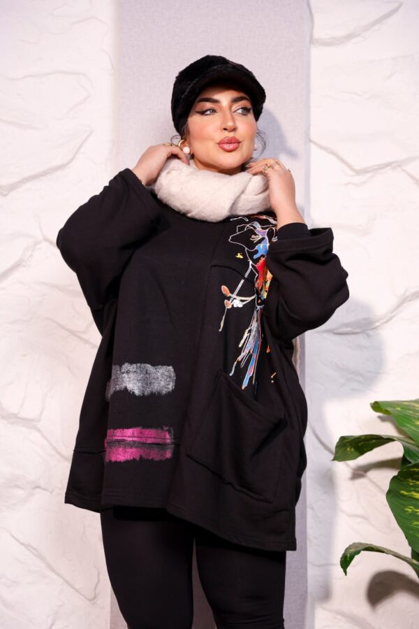 Black Oversized Floral Art Print Winter Sweatshirt Tunic with Pocket and Fuchsia Accents