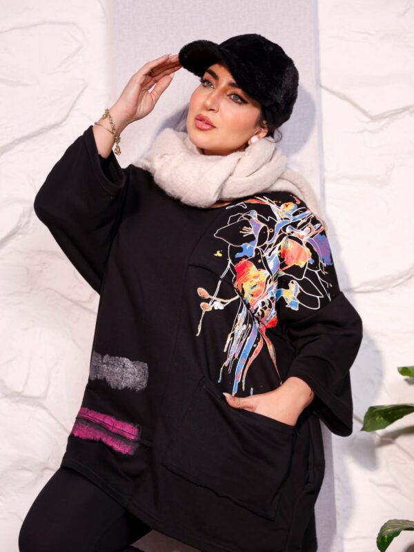 Black Oversized Floral Art Print Winter Sweatshirt Tunic with Pocket and Fuchsia Accents