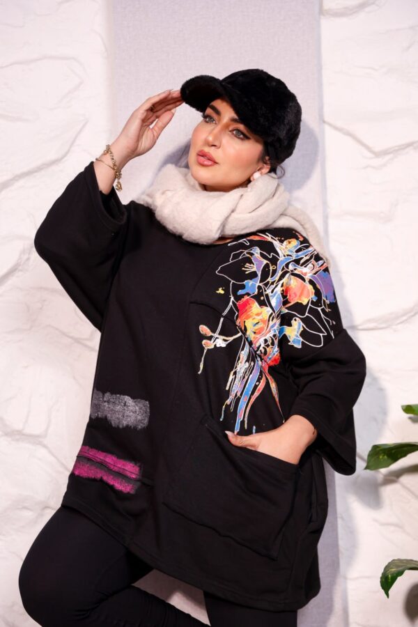 Black Oversized Floral Art Print Winter Sweatshirt Tunic with Pocket and Fuchsia Accents