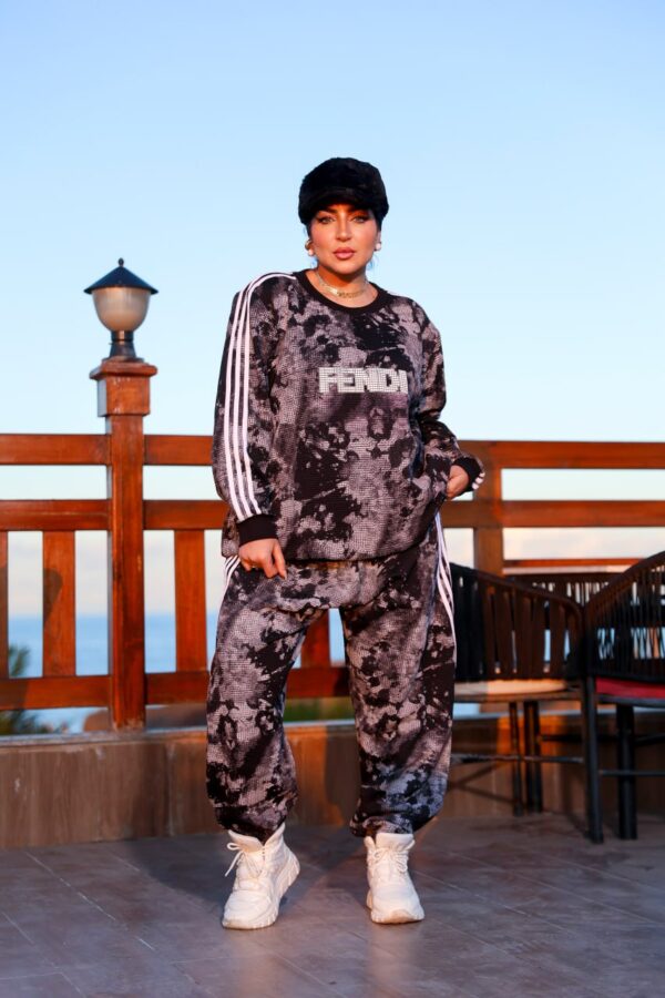 Chic Marble Pattern Charcoal Sweatshirt and Jogger Set