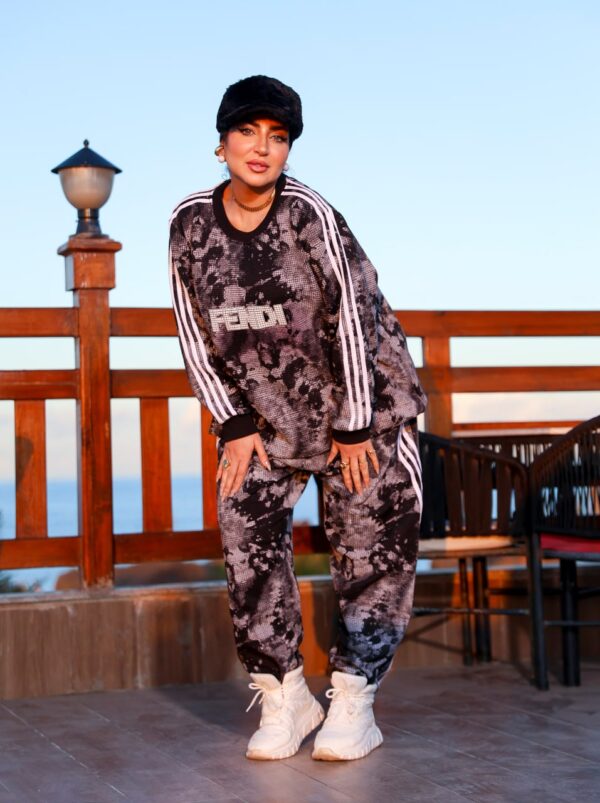 Chic Marble Pattern Charcoal Sweatshirt and Jogger Set